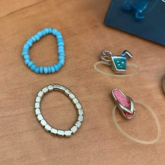 Avon 5-pack Toe Rings - Picture 2 of 3